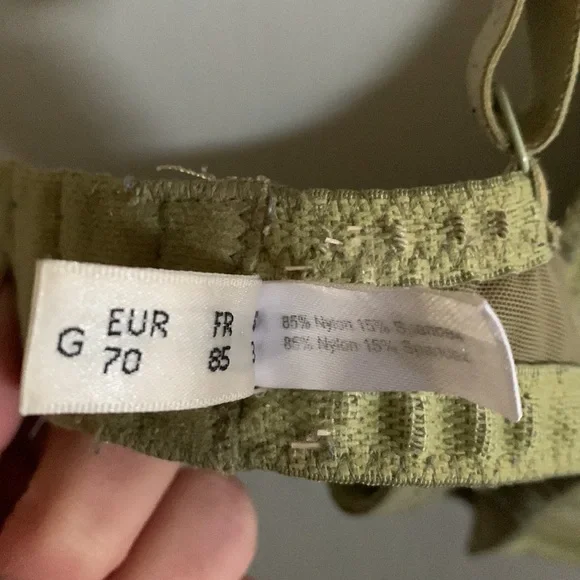 Change bra - Picture 6 of 6